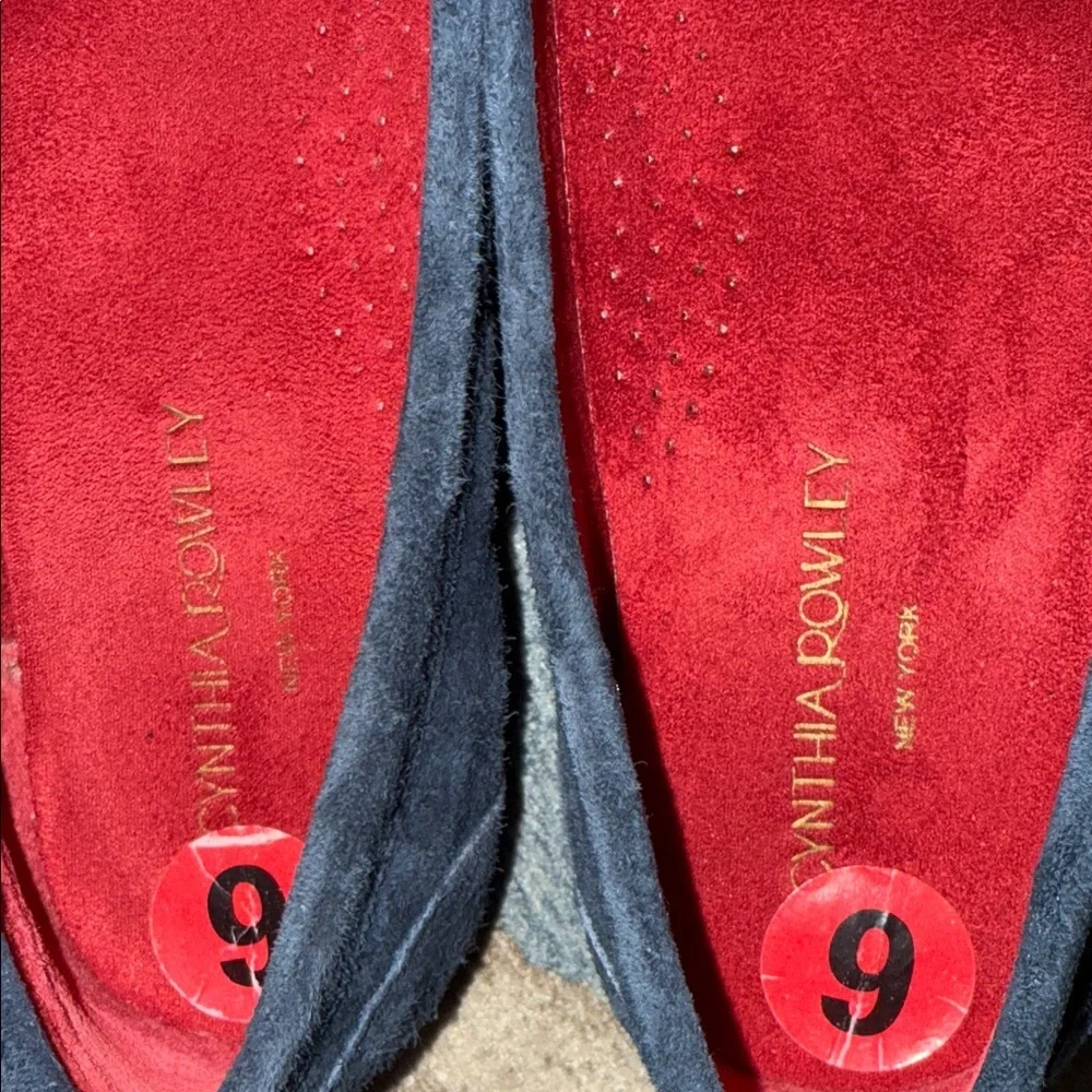 Cynthia Rowley Blue Loafers drivers moccasins with Gold Accent Buckle size 6